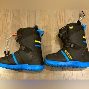 Boys Burton Zip-line Boa Snowboard Boots size 6 youth